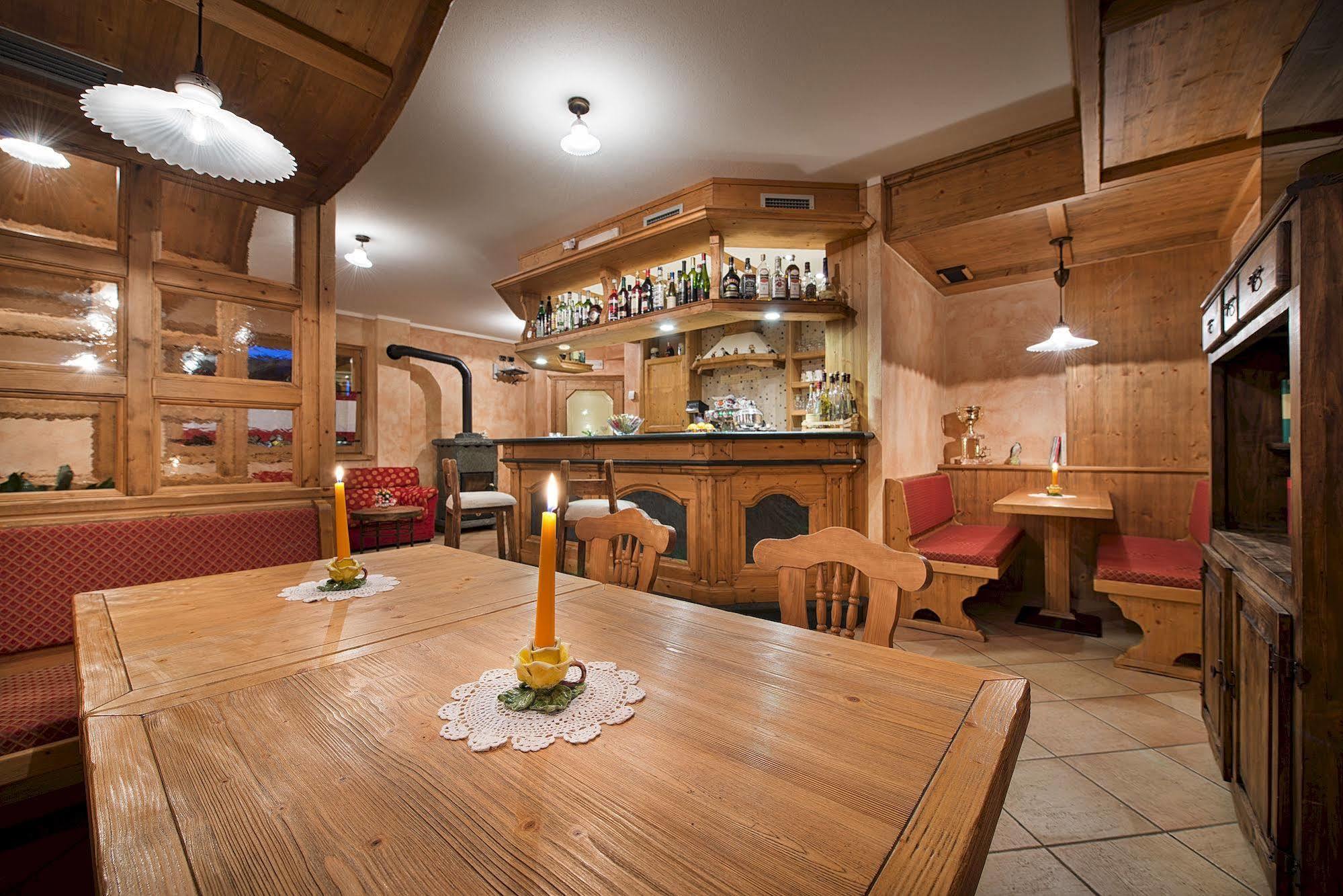 Hotel Costanza Mountain Holiday Livigno Esterno foto